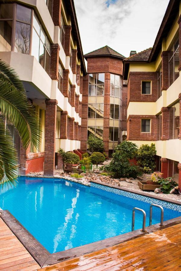 Apartment Palace *